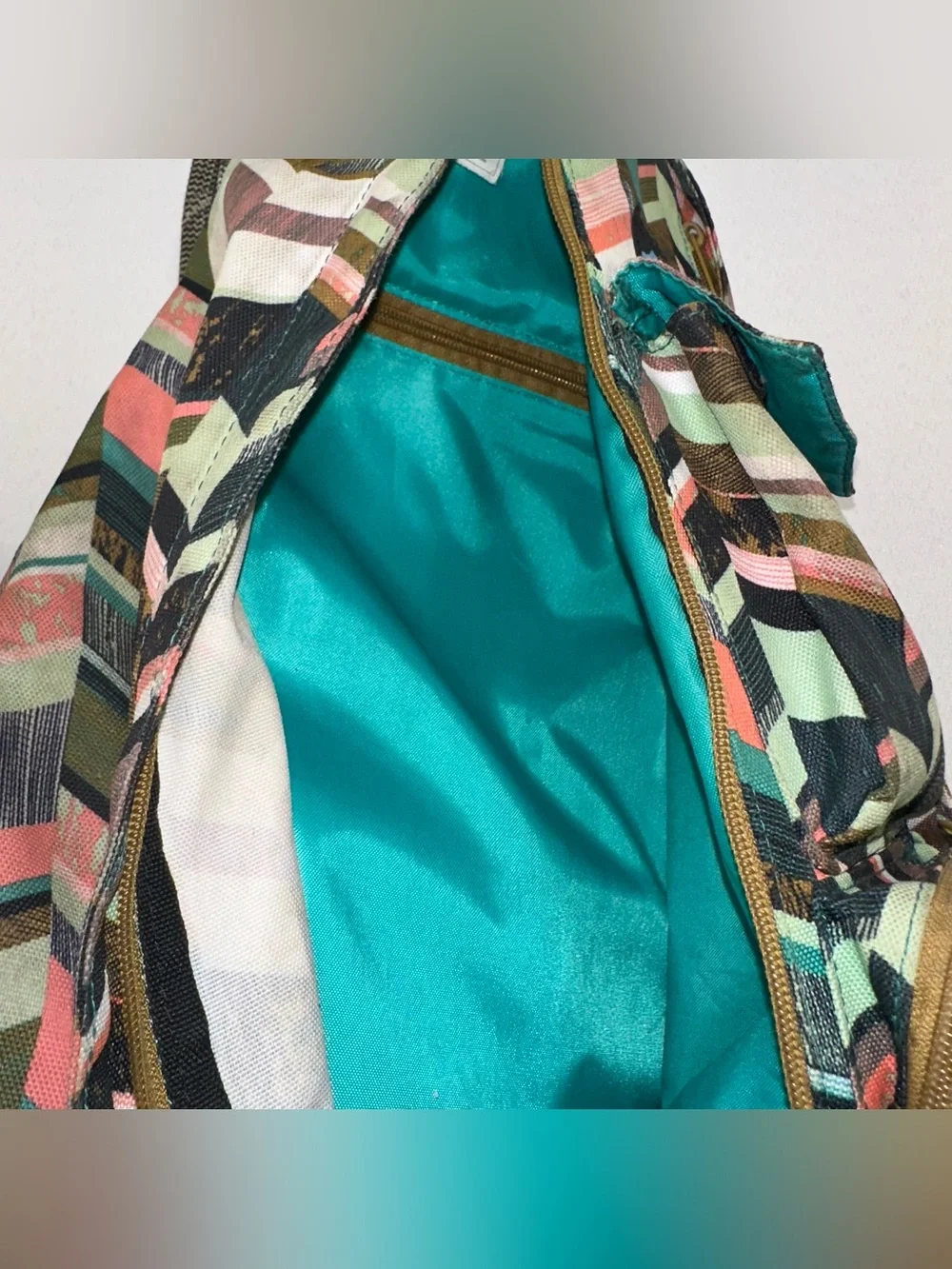 Kavu Rope Sling Bag Coastal Blocks Colorful Geometric Pattern Crossbody
